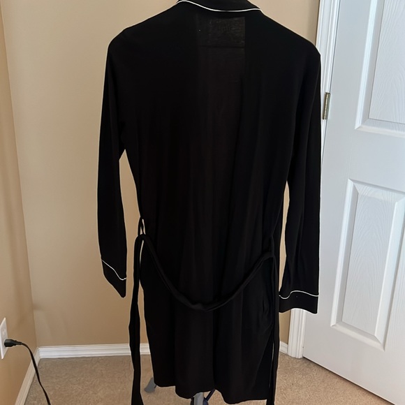 Victoria Secret Robe - Picture 5 of 5